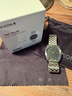 Nixon Time Teller - Black Dial with Gold Accents